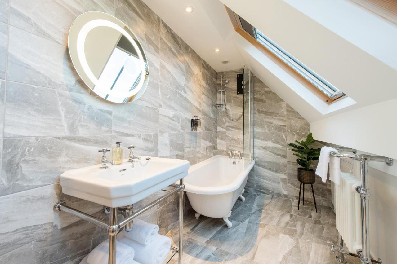 The Tower By Harrogate Serviced Apartments Bagian luar foto