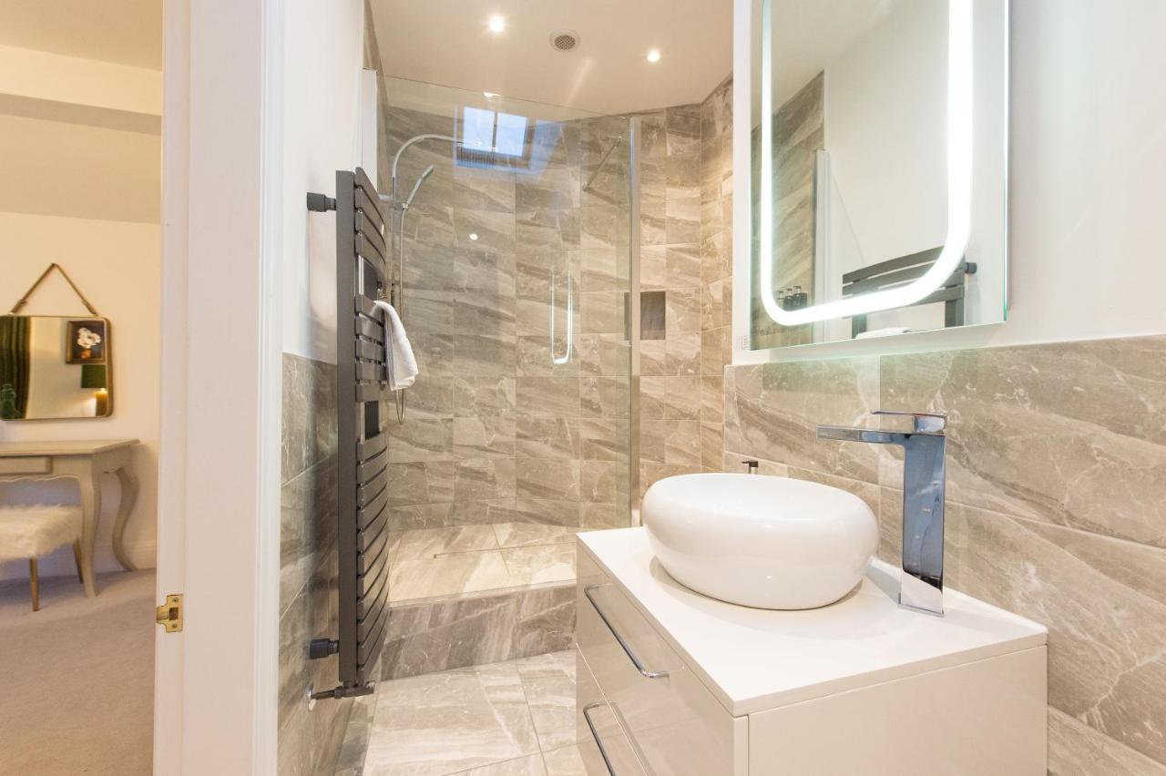 The Tower By Harrogate Serviced Apartments Bagian luar foto