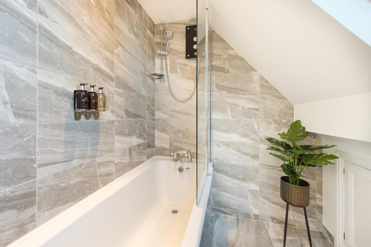 The Tower By Harrogate Serviced Apartments Bagian luar foto